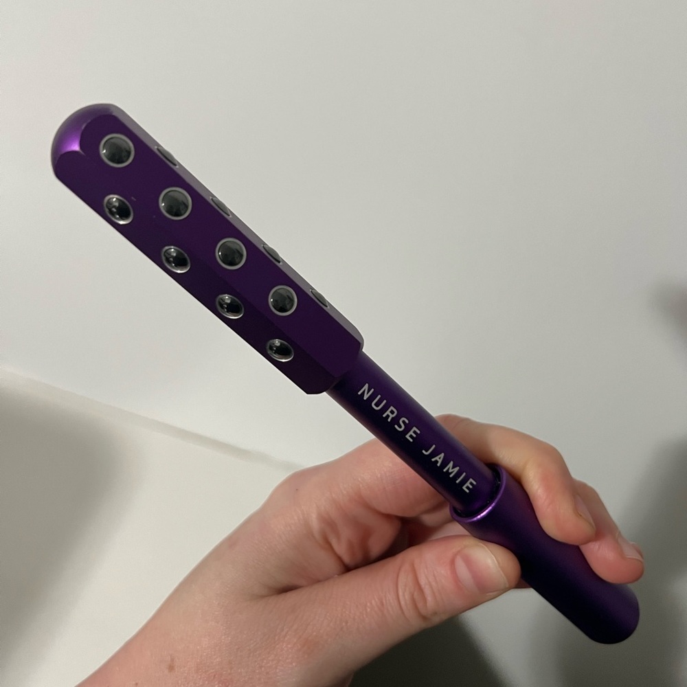 Nurse Jamie face roller